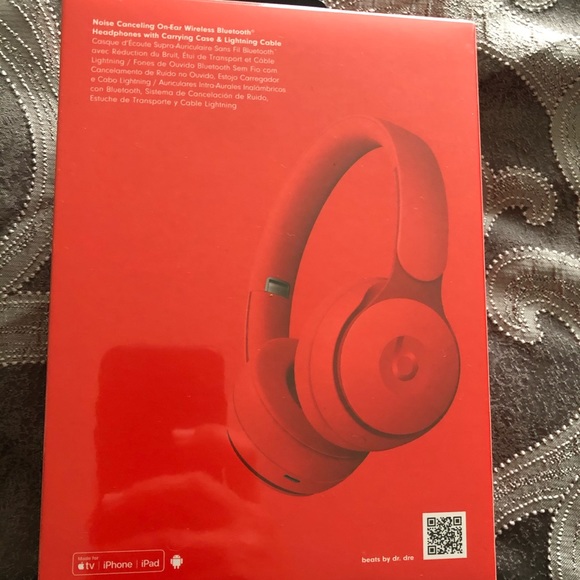 Beats/Pharrell Solo Pro Noise Canceling Headset - Picture 4 of 6